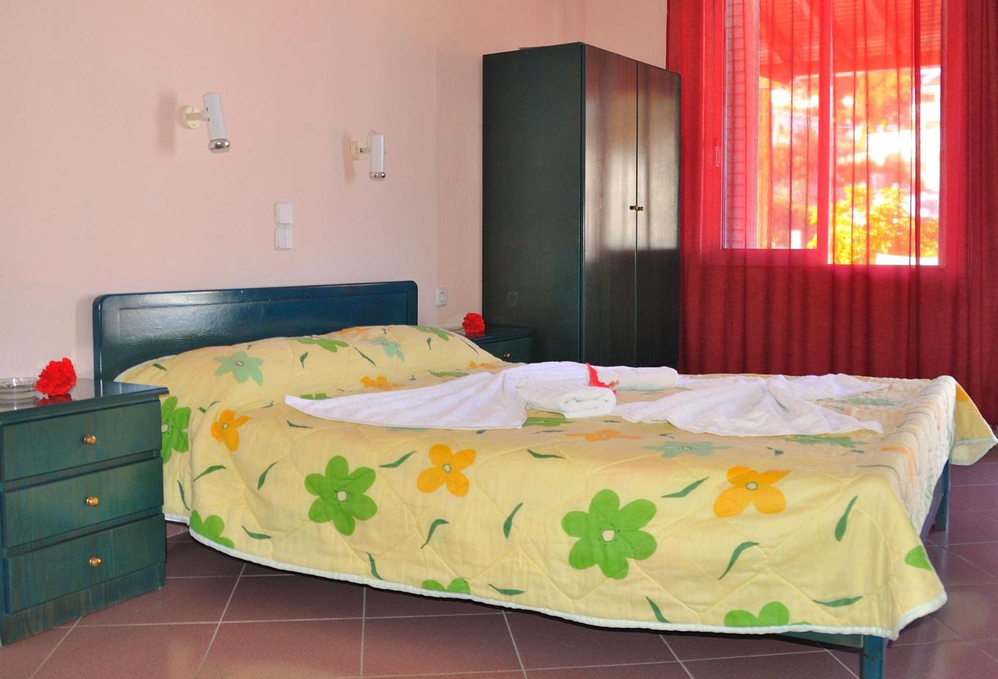 Ilias Studios - Rooms Патитири Экстерьер фото